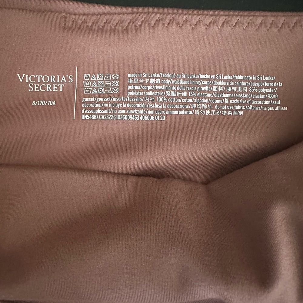 Victoria’s Secret Incredible Essential Leggings Pink Women's size 8 Side Pockets - Picture 8 of 10